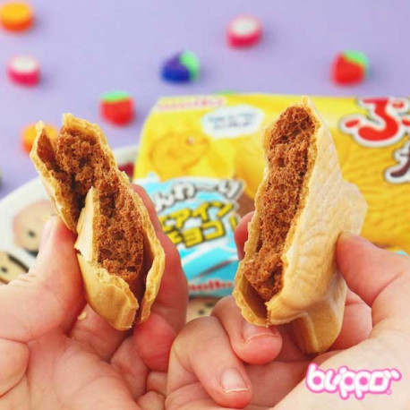 Meito Taiyaki Chocolate Wafer Cake, 16.5 G Bag